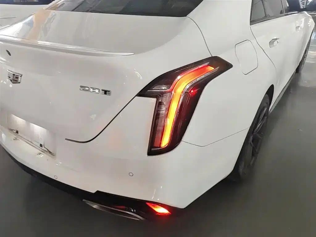 2022 Cadillac CT4 28T Premium — миниатюра 8