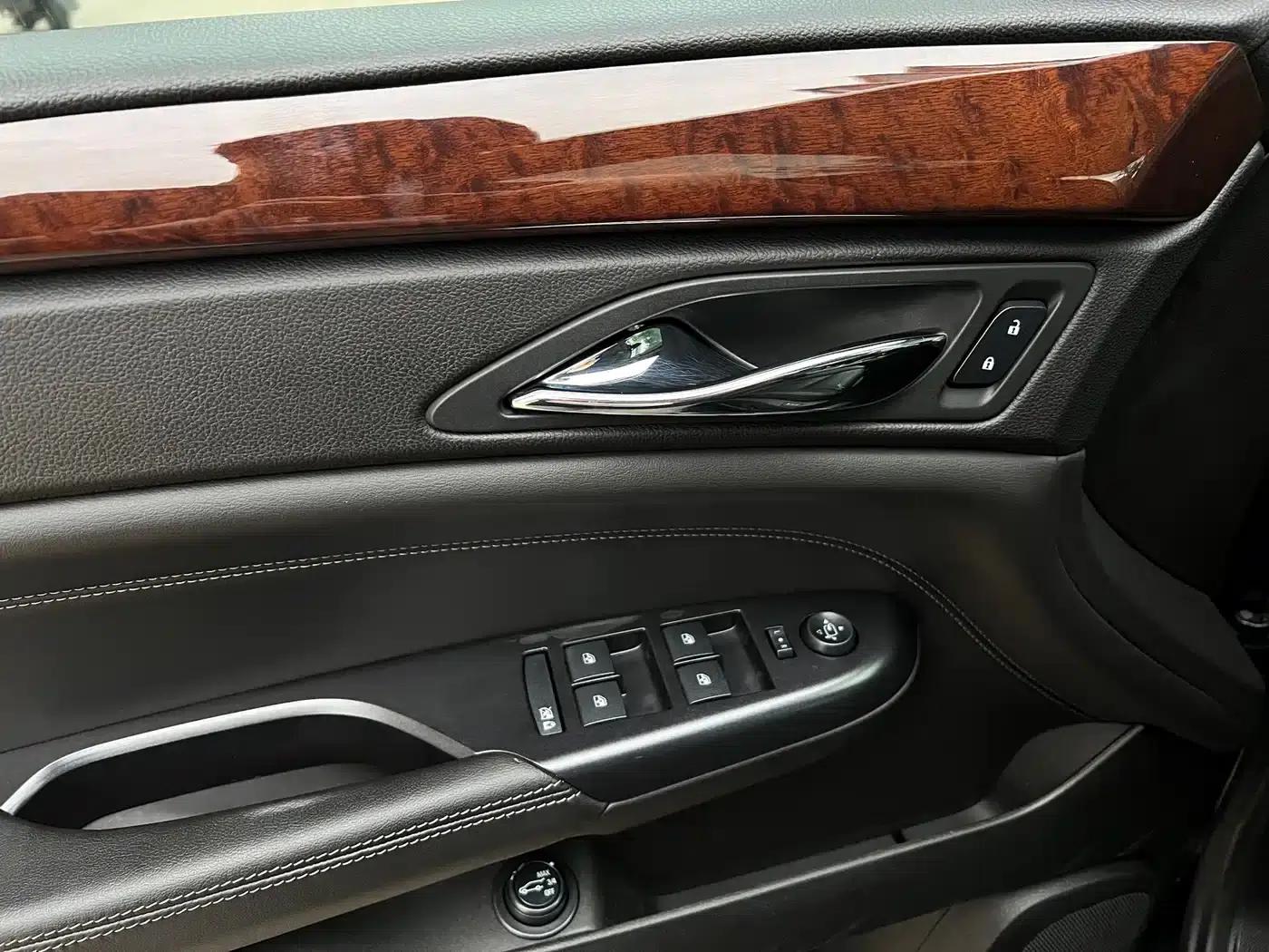 2014 Cadillac SRX 3.6L Flagship — миниатюра 17