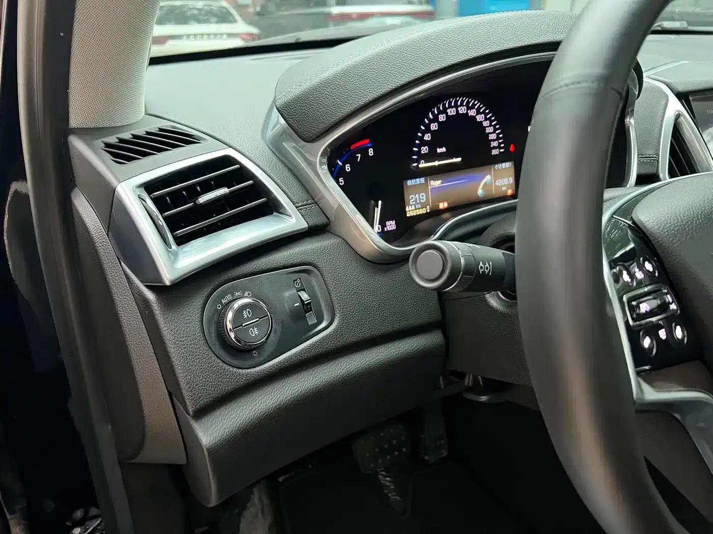 2014 Cadillac SRX 3.6L Flagship — миниатюра 18