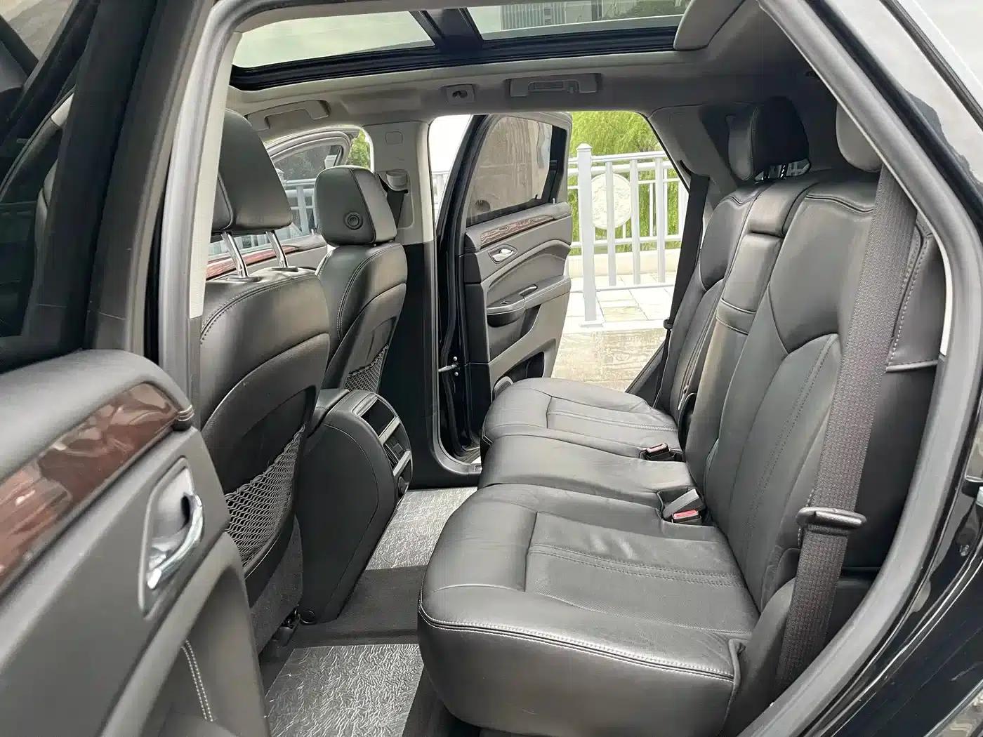 2012 Cadillac SRX 3.0L Luxury — миниатюра 9