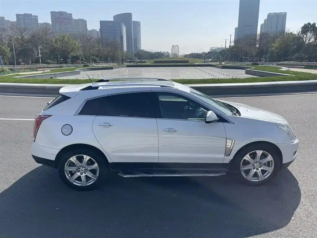 2013 Cadillac SRX 3.0L Premium Edition — миниатюра 4
