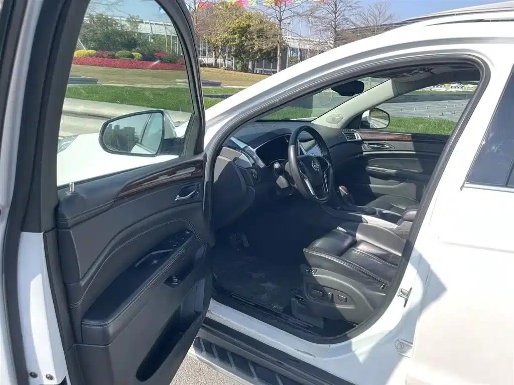 2013 Cadillac SRX 3.0L Premium Edition — миниатюра 8