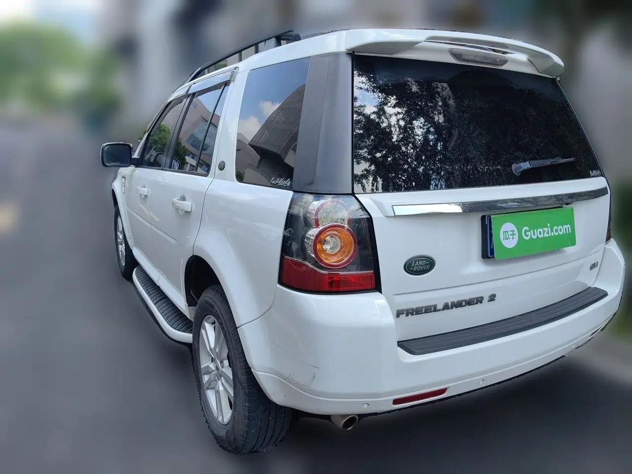 Land Rover Freelander 2 2014 2.0T Si4 SE Gasoline Version — миниатюра 4
