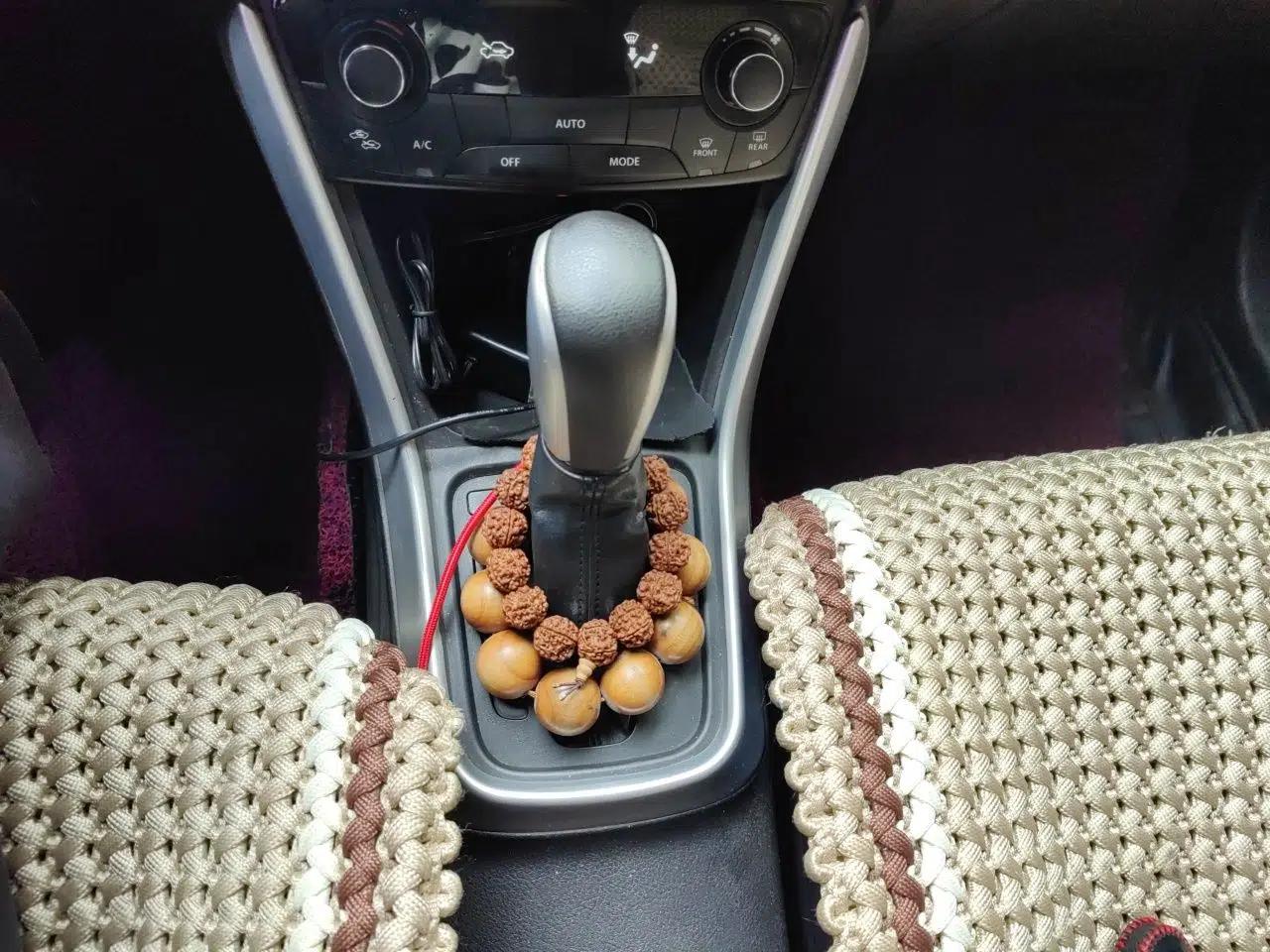 Suzuki S-Cross 2014 1.6L CVT Two-Wheel Drive Elite Version — миниатюра 11