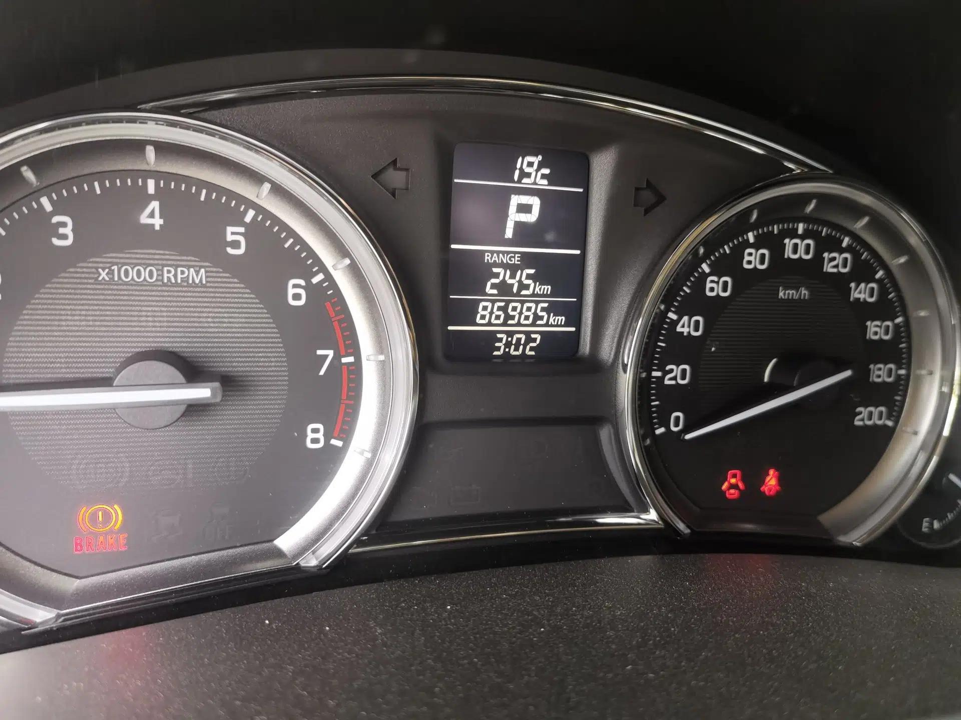 Suzuki Alivio 2015 1.6L Automatic Comfort Model — миниатюра 9