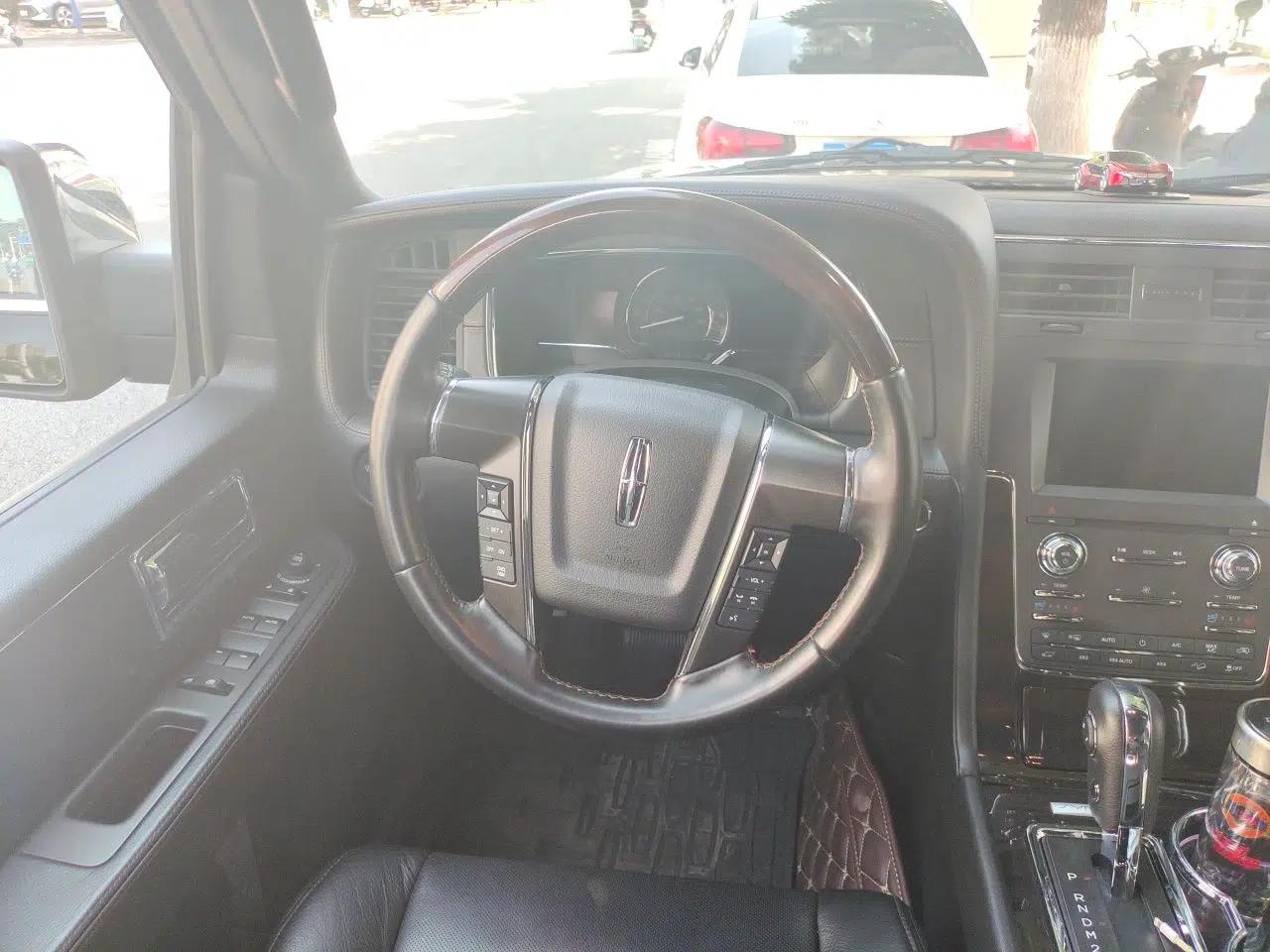 Lincoln Navigator 2017 3.5T AWD — миниатюра 11