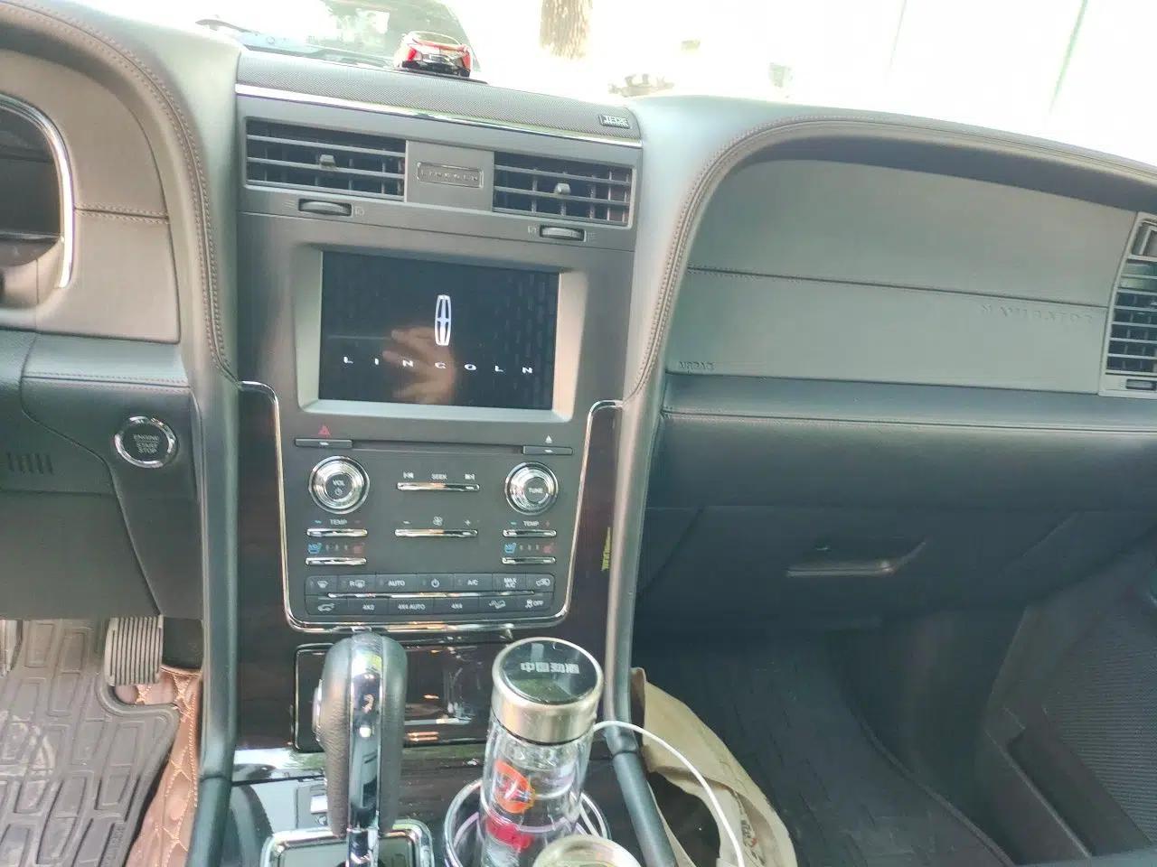Lincoln Navigator 2017 3.5T AWD — миниатюра 14