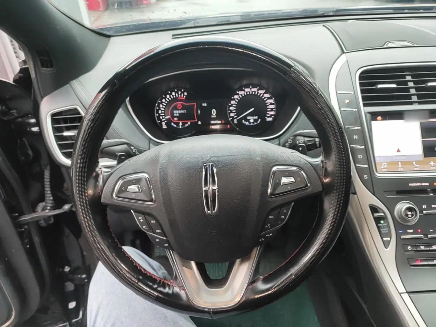 Lincoln MKX 2017 2.0T Two-Wheel Drive Deluxe Edition — миниатюра 14
