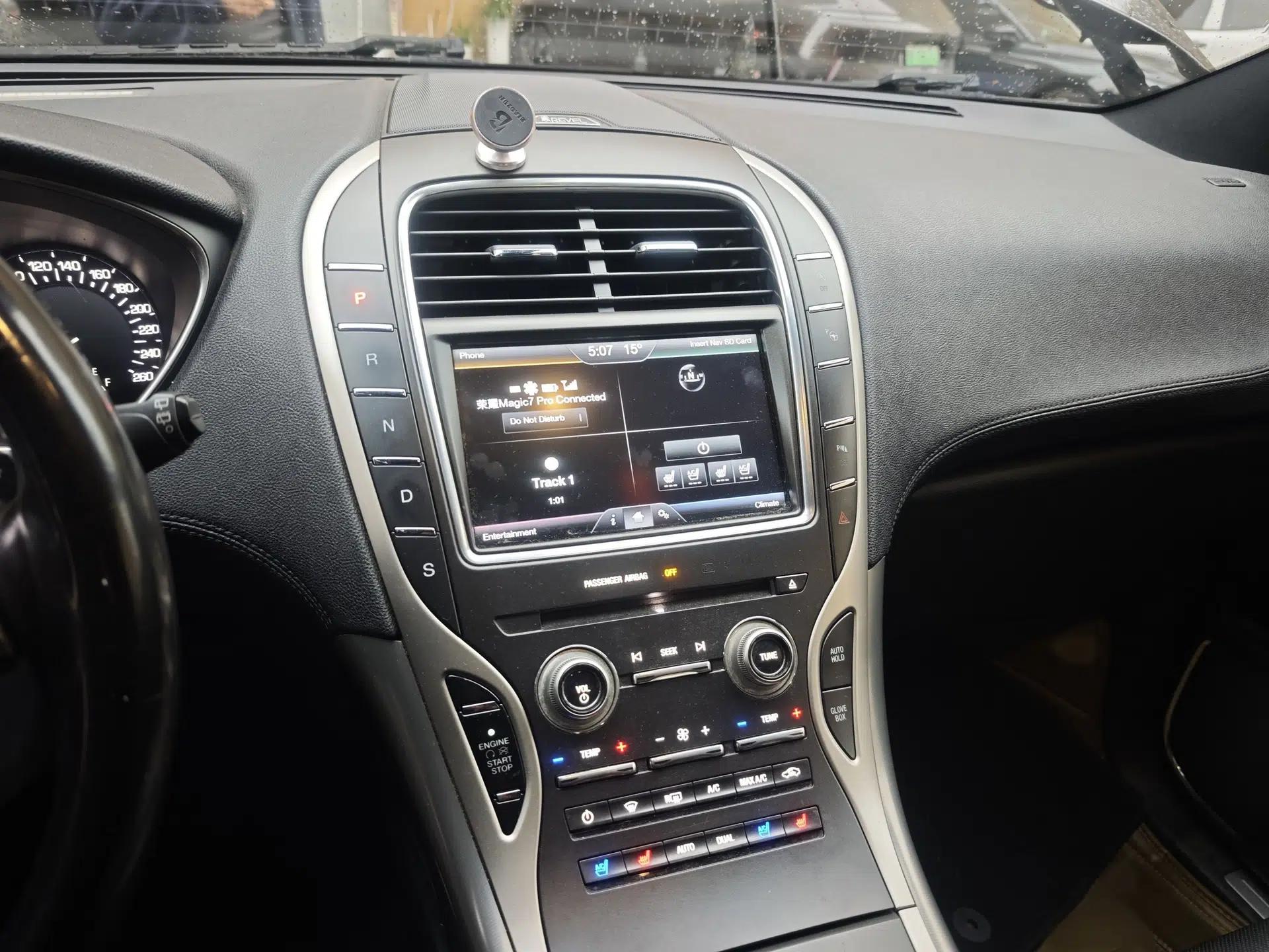 Lincoln MKX 2015 2.0T Four-Wheel Drive Luxury Edition — миниатюра 12