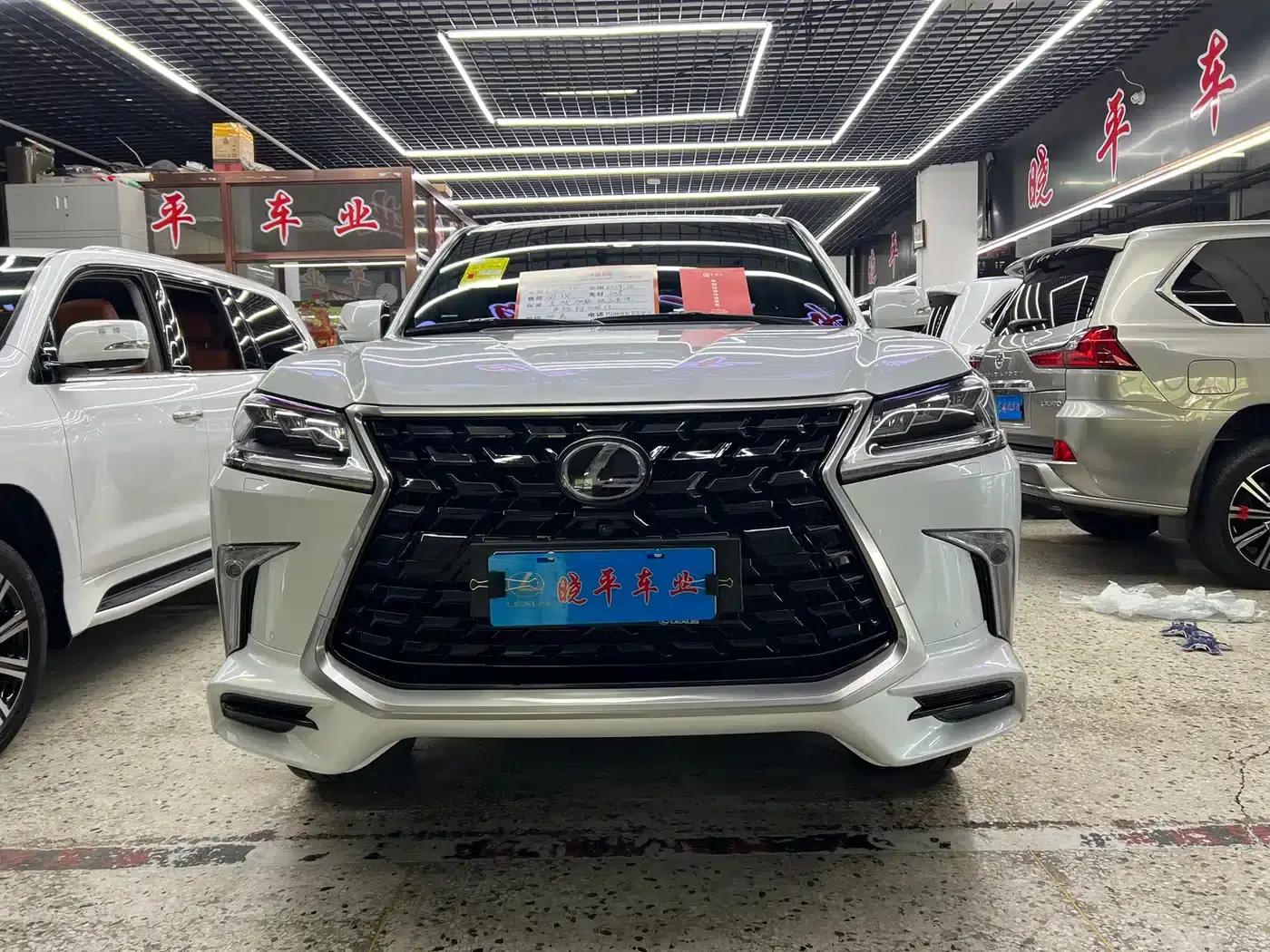 2019 Lexus LX 570 US Spec — миниатюра 2