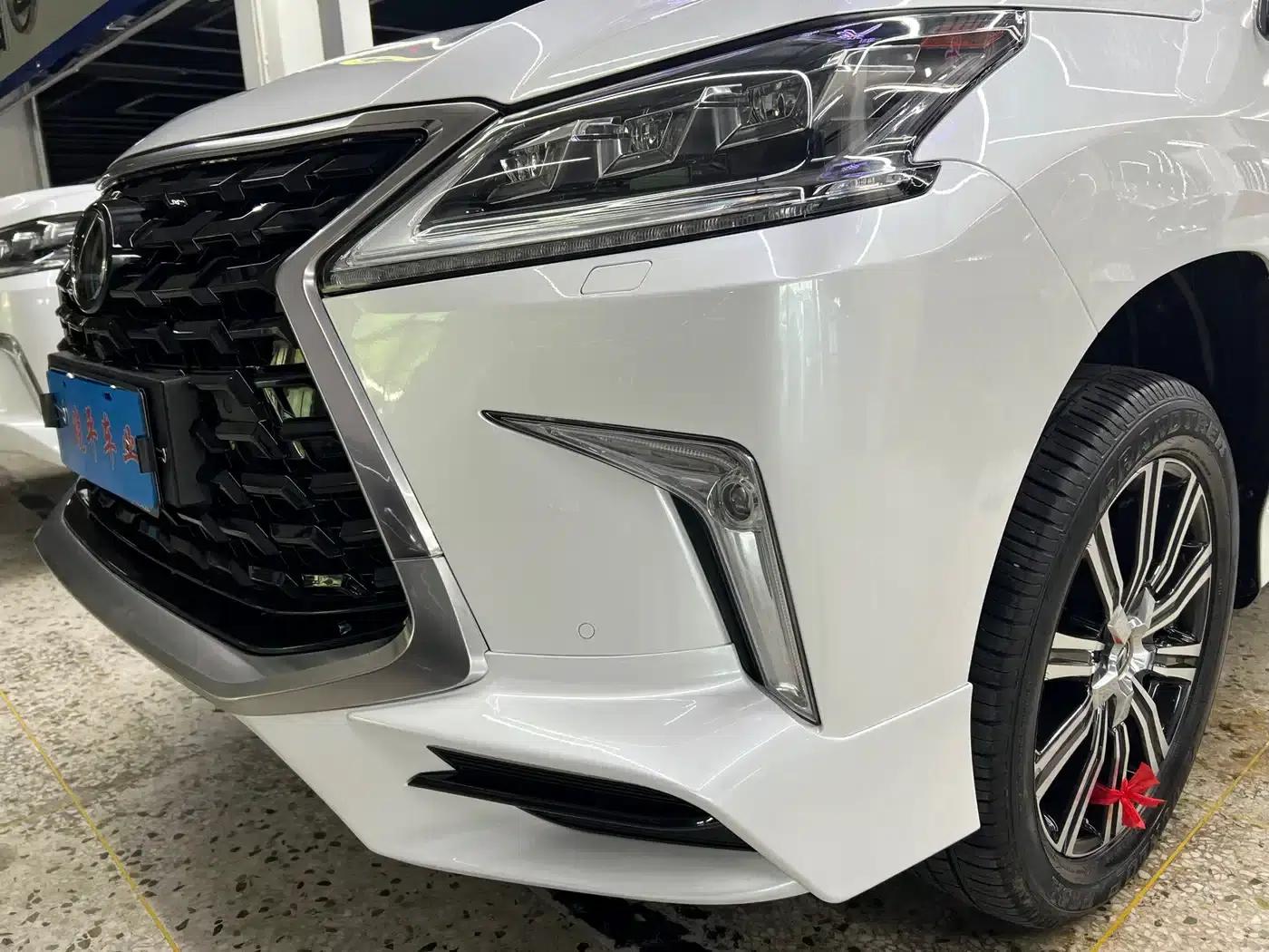 2019 Lexus LX 570 US Spec — миниатюра 11