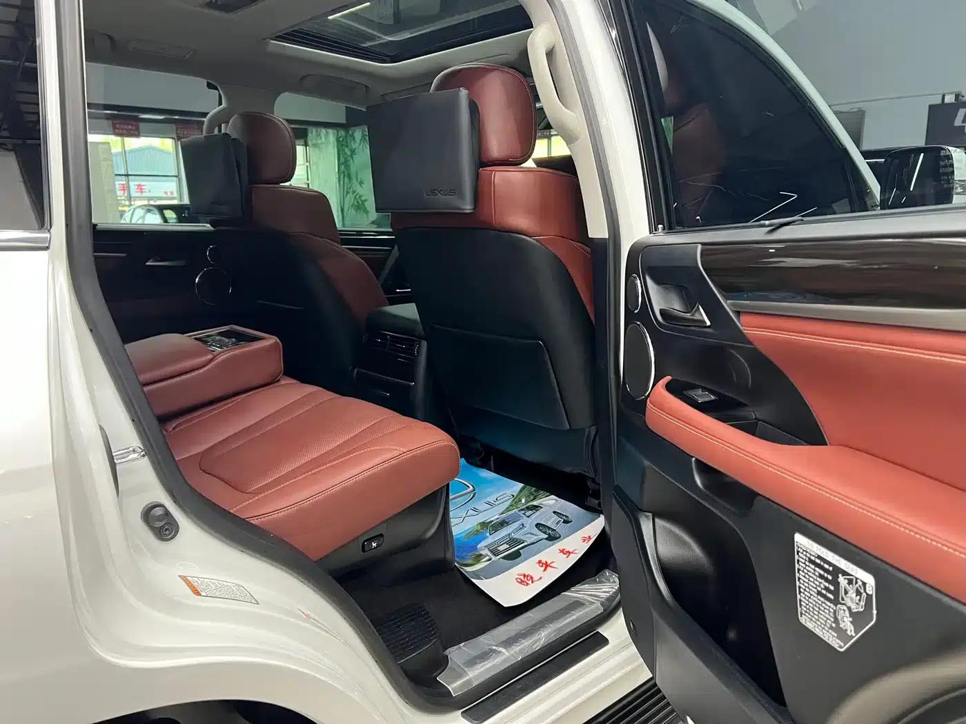 2019 Lexus LX 570 US Spec — миниатюра 7