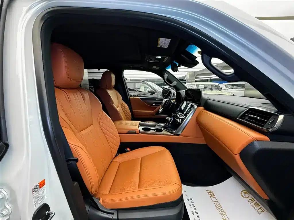 Lexus LX 2023 600 Four-Seat Version — миниатюра 11