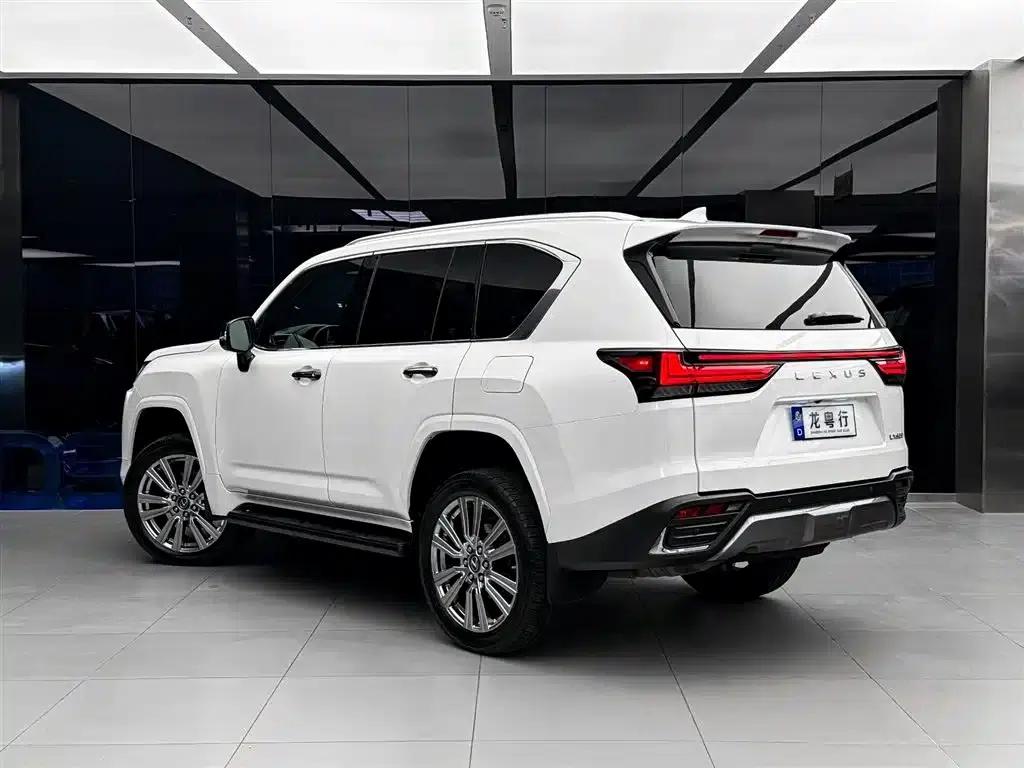 Lexus LX 2023 600 Four-Seat Version — миниатюра 4