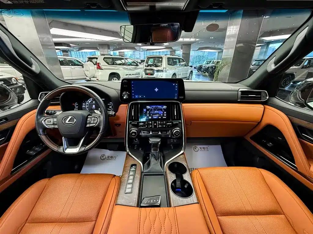 Lexus LX 2023 600 Four-Seat Version — миниатюра 8