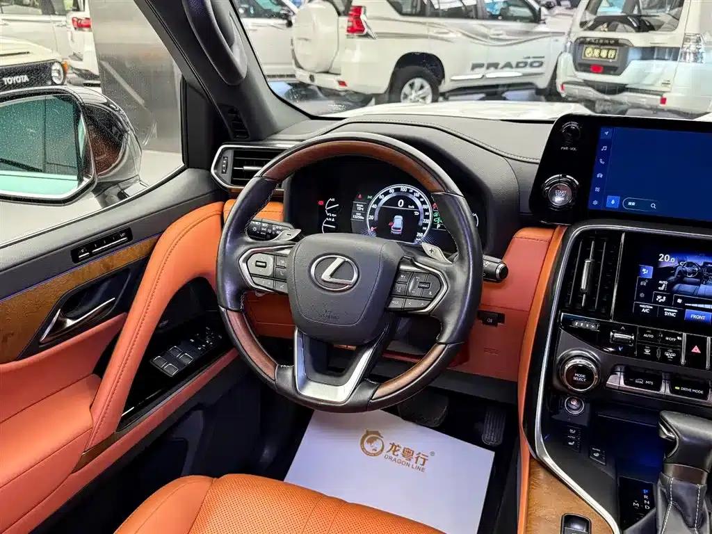Lexus LX 2023 600 Four-Seat Version — миниатюра 9