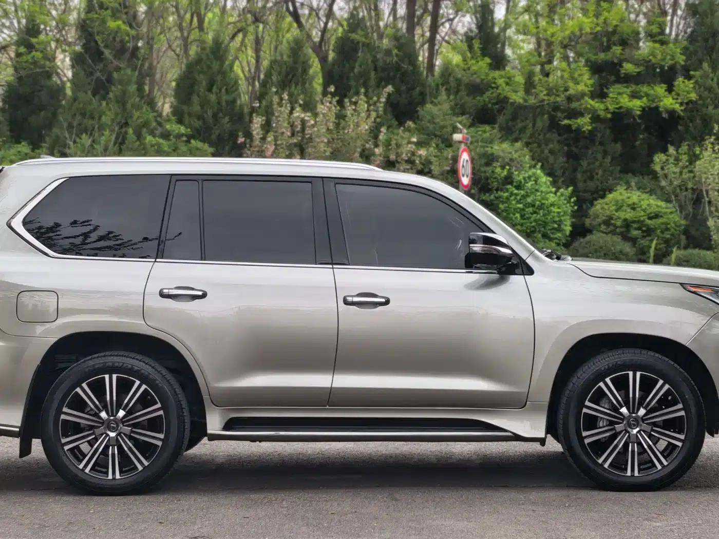 Lexus LX 2019 570 Pinnacle Edition — миниатюра 4