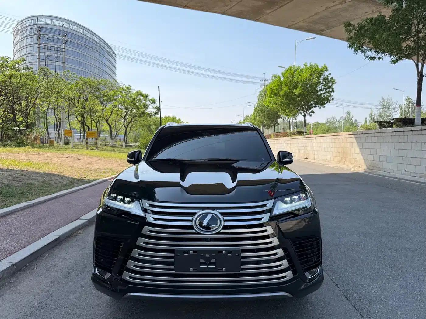 Lexus LX 2025 700h Territory Edition — миниатюра 2