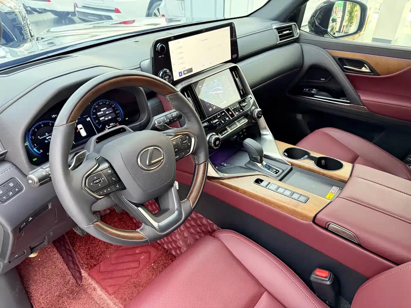 Lexus LX 2025 700h Territory Edition — миниатюра 13