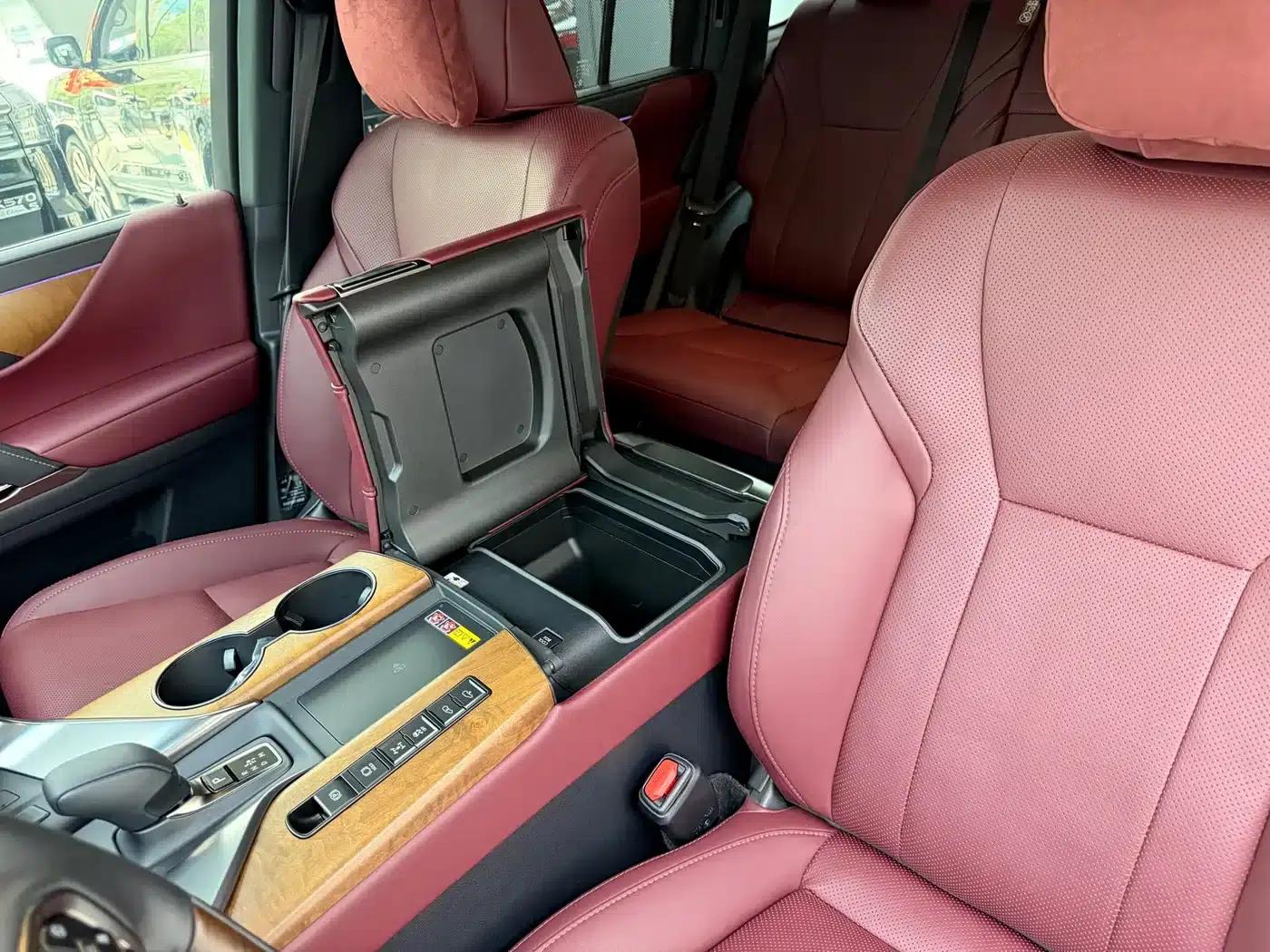 Lexus LX 2025 700h Territory Edition — миниатюра 14