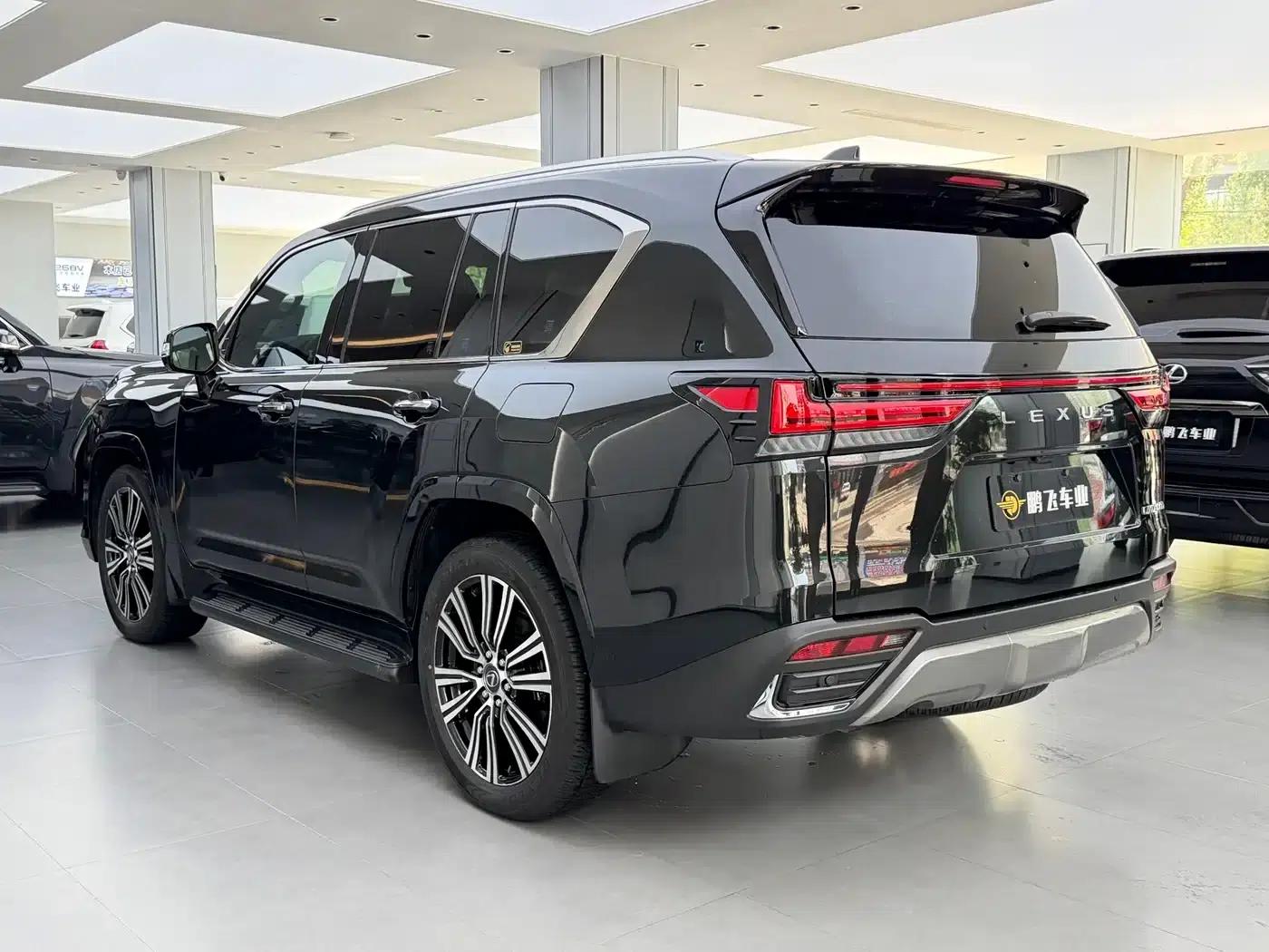 Lexus LX 2025 700h Territory Edition — миниатюра 21
