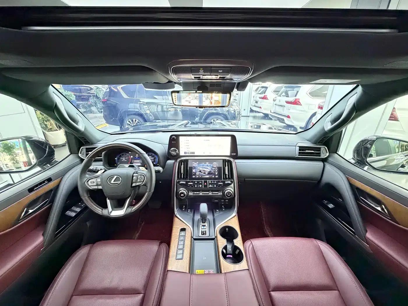 Lexus LX 2025 700h Territory Edition — миниатюра 6