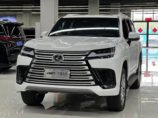 Lexus LX 2025 700h VIP Leading Edition