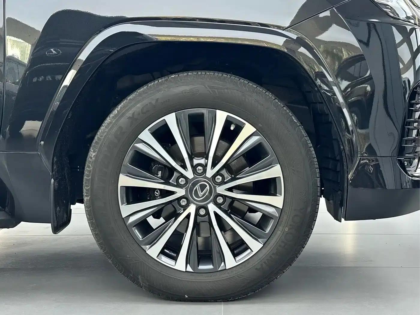 2023 Lexus LX 600 US Spec — миниатюра 24