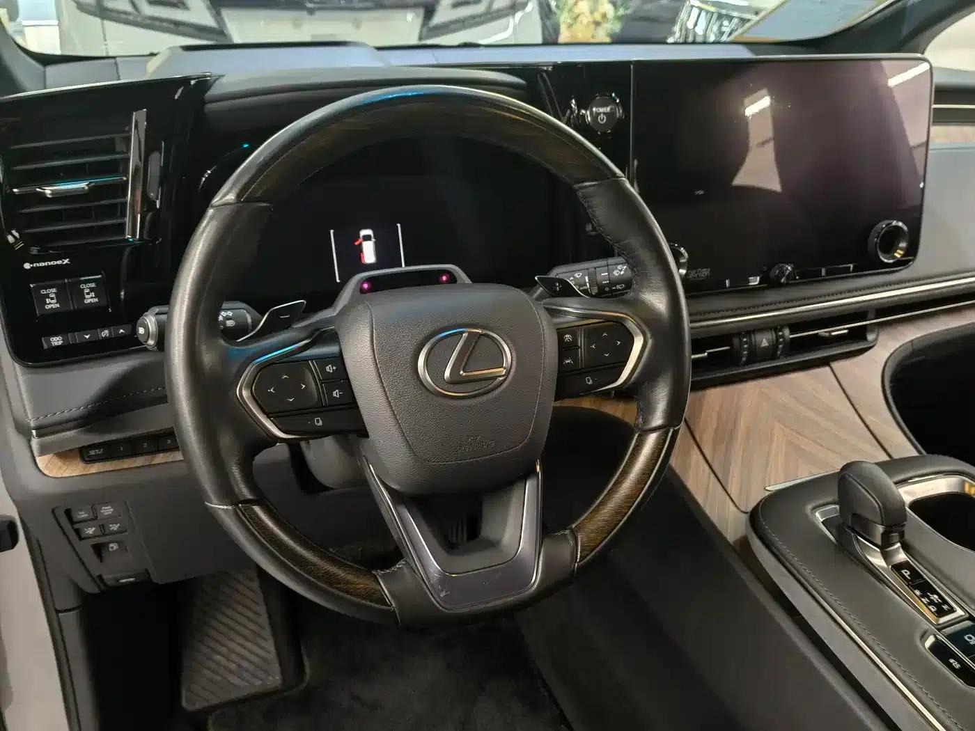 Lexus LM 2025 500h Six-Seat Premium Edition — миниатюра 15