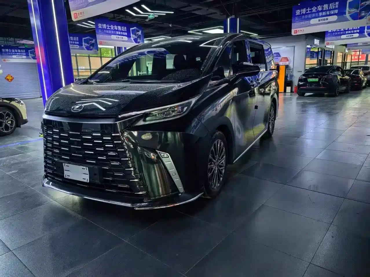 Lexus LM 2025 500h Six-Seat Premium Edition — миниатюра 18