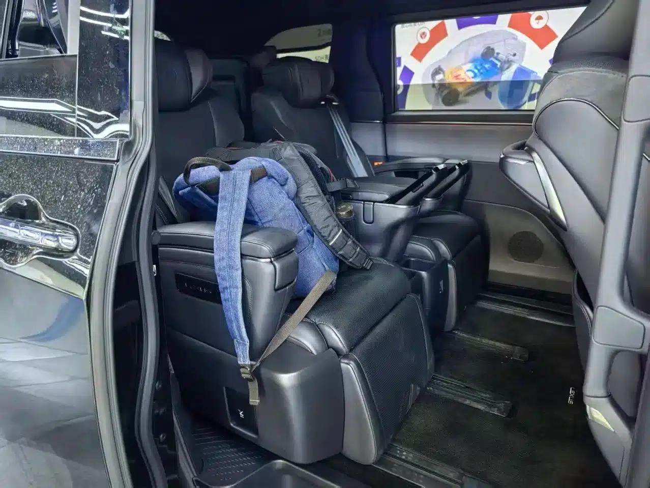 Lexus LM 2025 500h Six-Seat Premium Edition — миниатюра 22