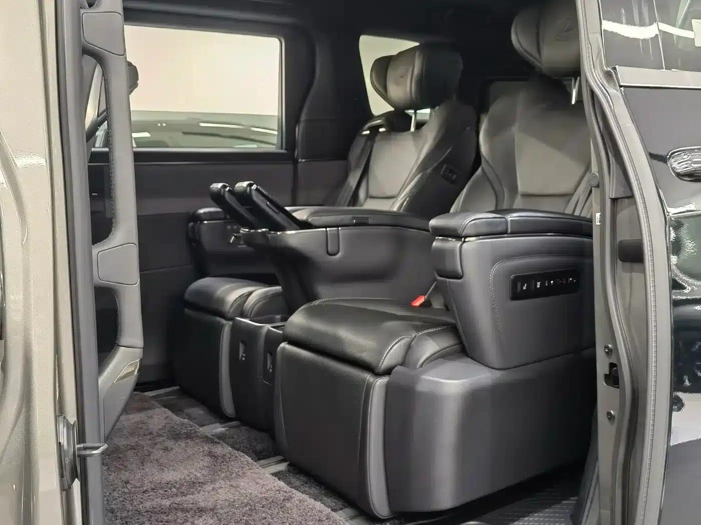 Lexus LM 2025 500h Six-Seat Premium Edition — миниатюра 8