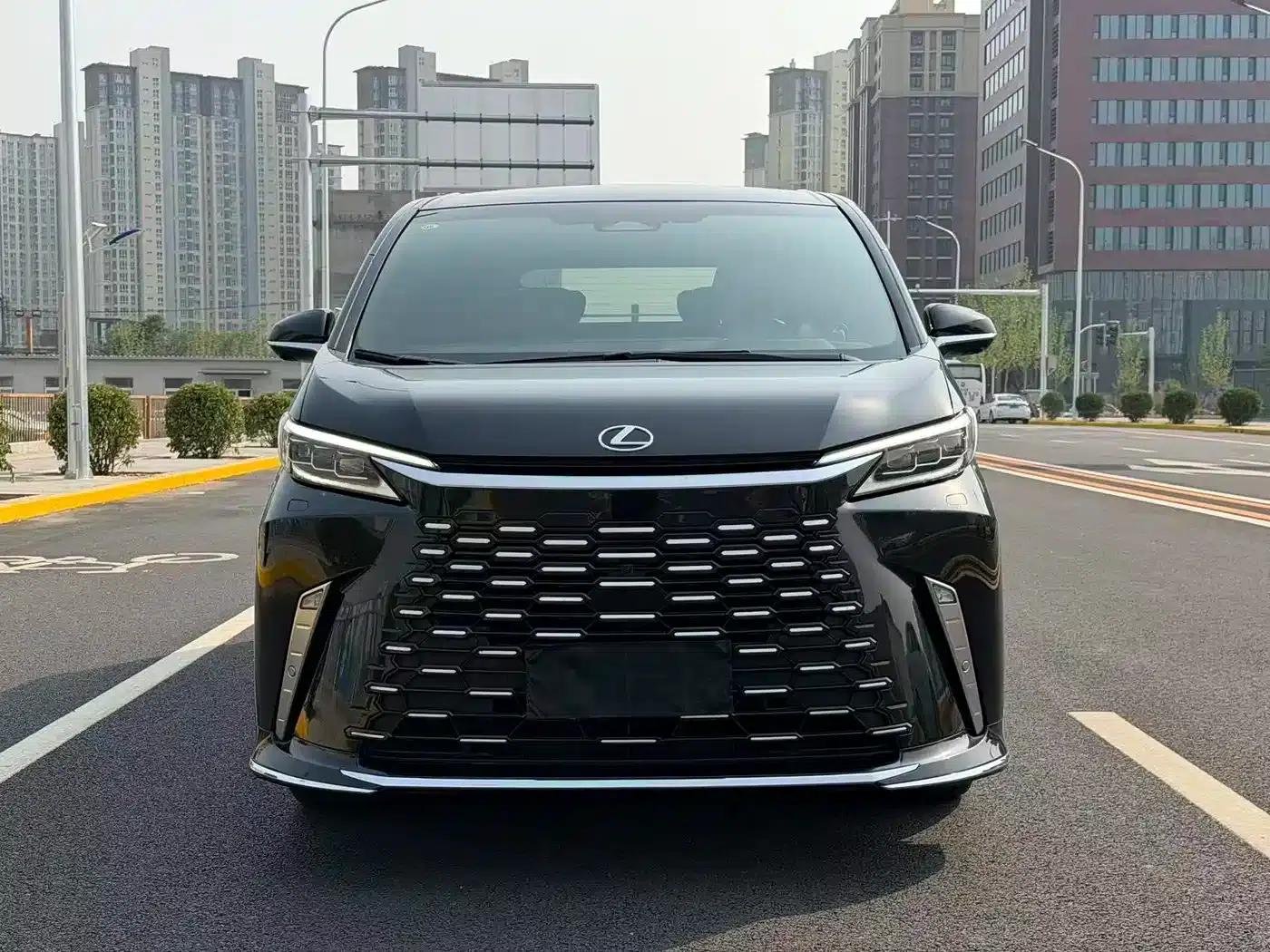 Lexus LM 2023 350h 7-Seat Elegant Edition — миниатюра 2