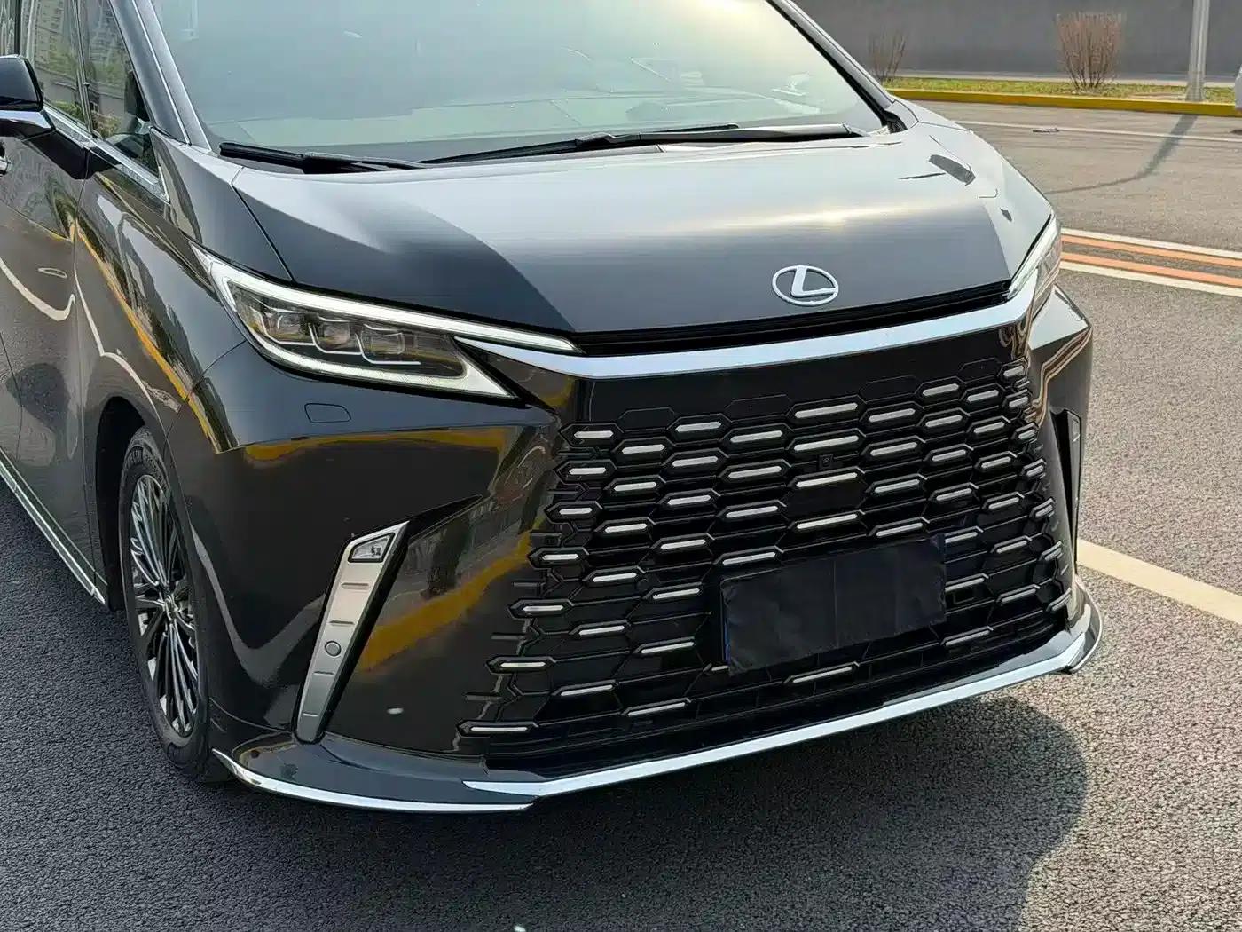 Lexus LM 2023 350h 7-Seat Elegant Edition — миниатюра 3