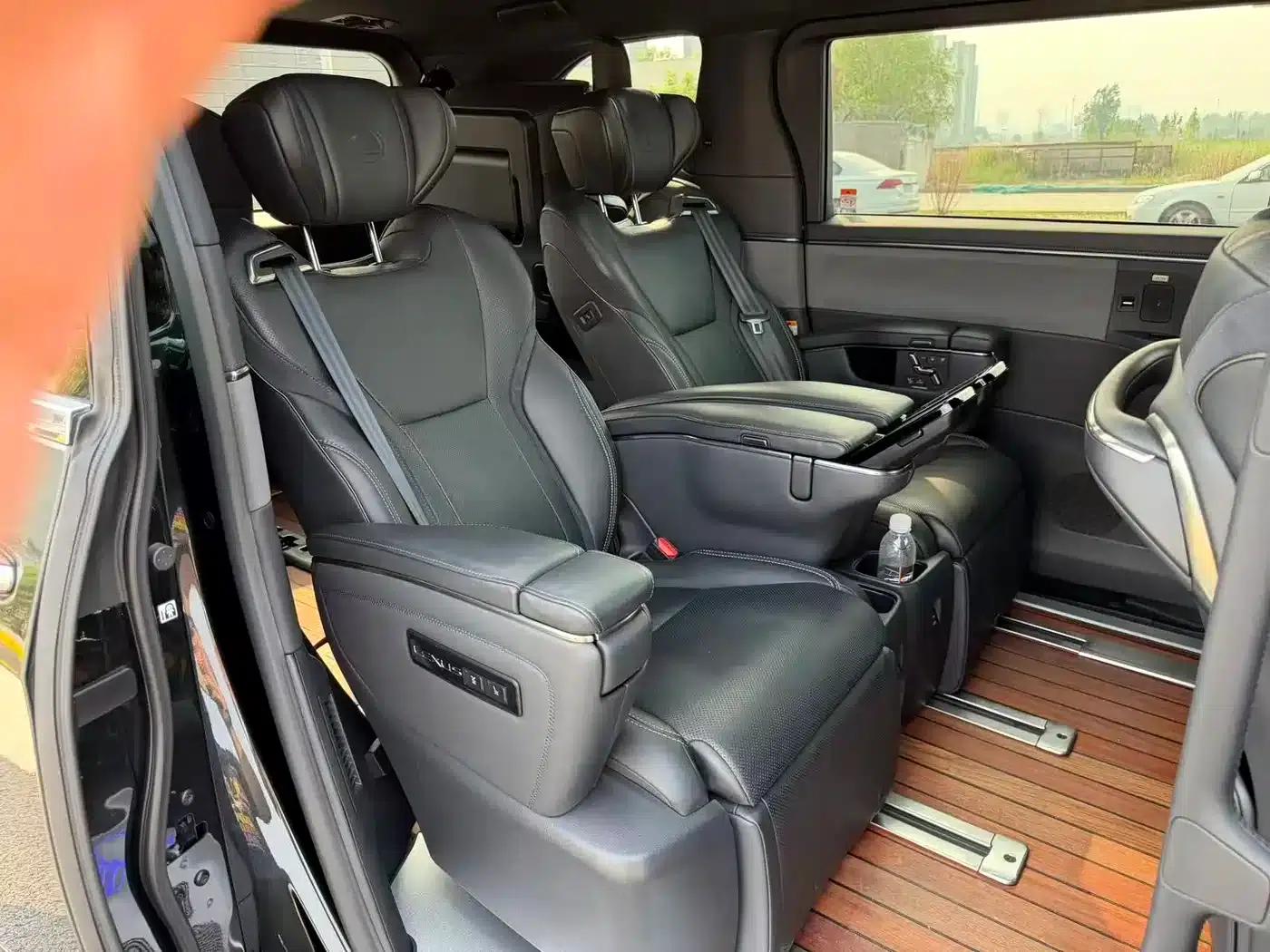 Lexus LM 2023 350h 7-Seat Elegant Edition — миниатюра 23