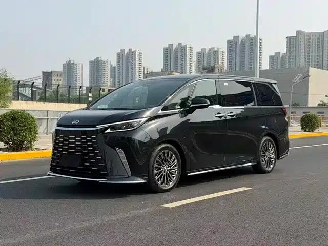 Lexus LM 2023 350h 7-Seat Elegant Edition