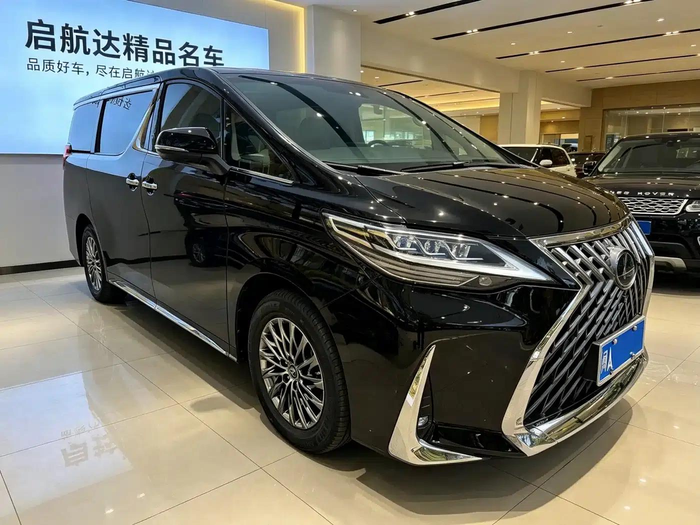 Lexus LM 2020 300h 7-Seat Elegant Edition — миниатюра 3