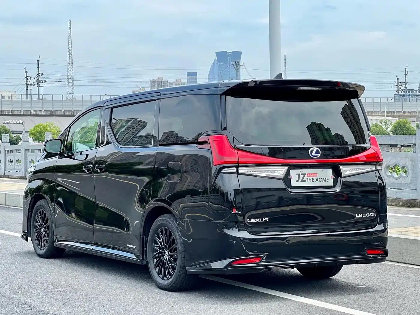 Lexus LM 2020 300h 7-Seat Elegant Edition — миниатюра 12