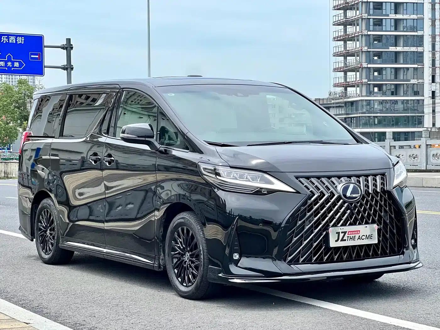Lexus LM 2020 300h 7-Seat Elegant Edition — миниатюра 3