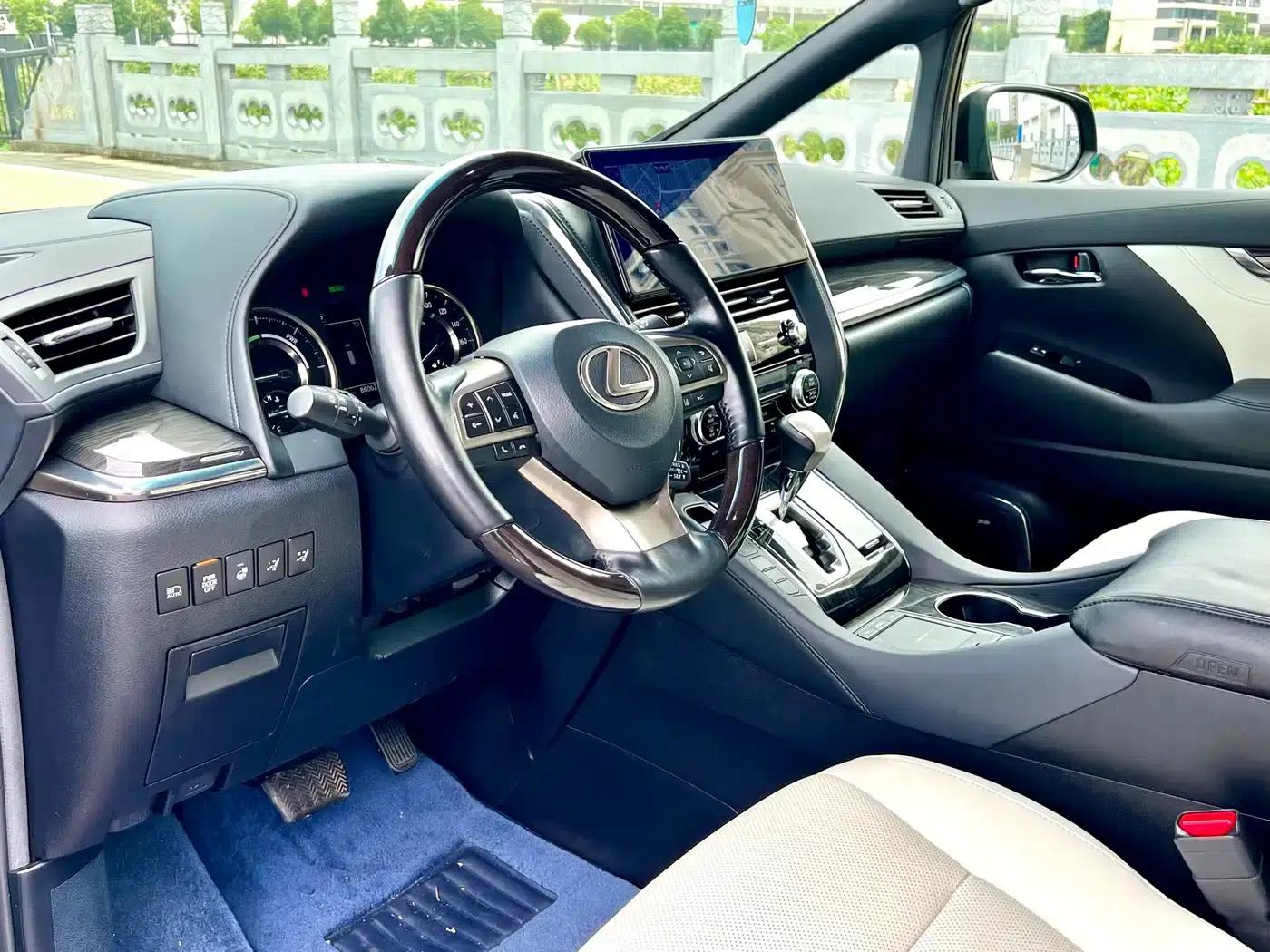 Lexus LM 2020 300h 7-Seat Elegant Edition — миниатюра 4