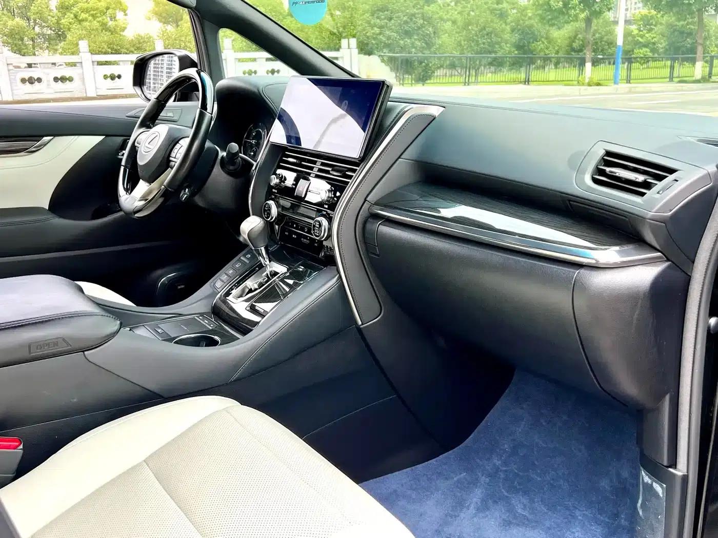 Lexus LM 2020 300h 7-Seat Elegant Edition — миниатюра 6