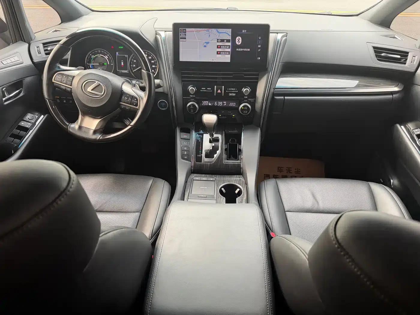 Lexus LM 2020 300h Four-Seat Executive Edition — миниатюра 5