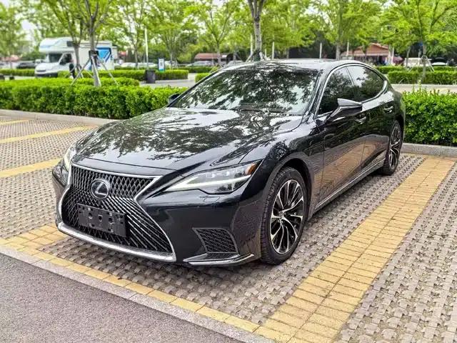 Lexus LS 500h Executive Edition 2021