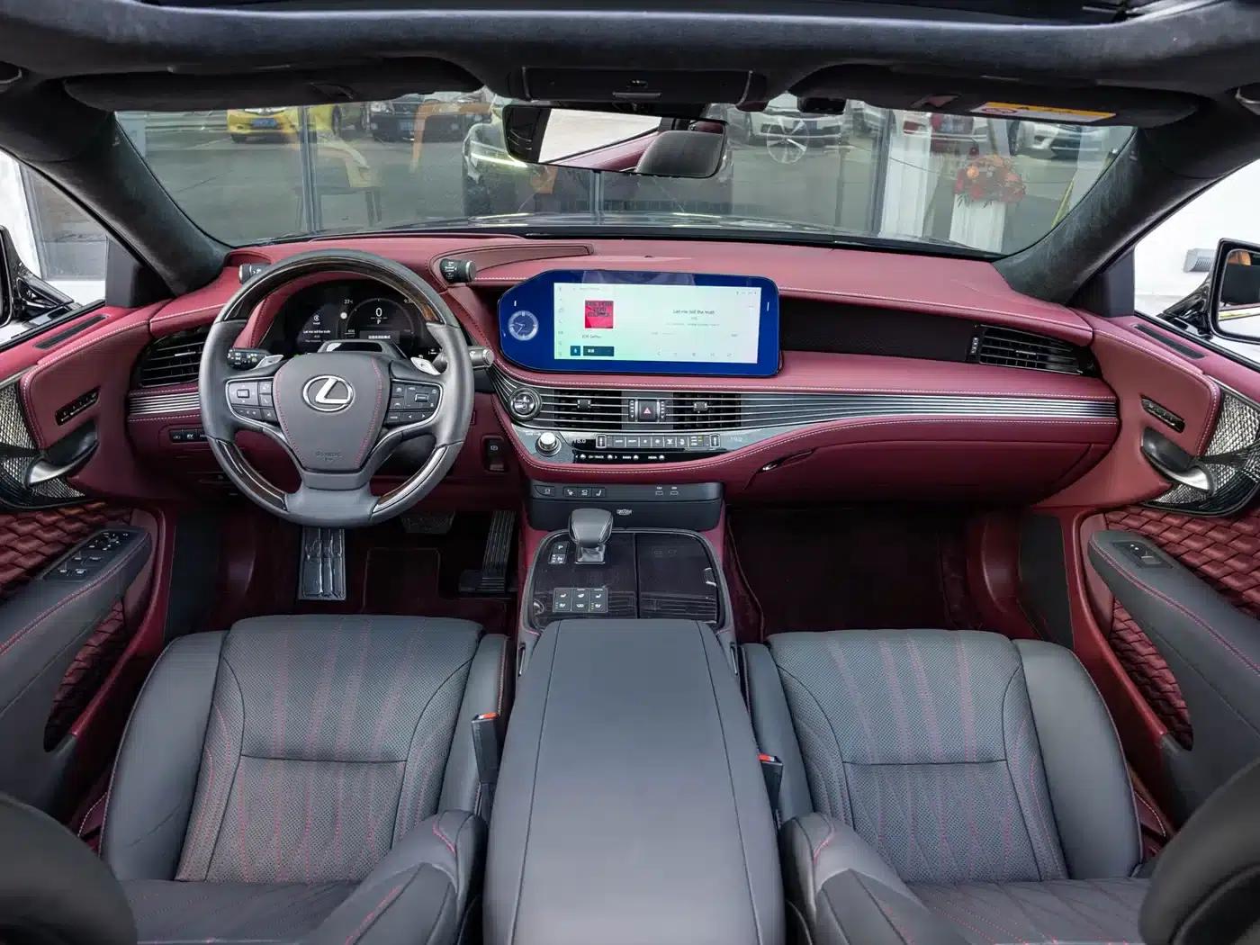 Lexus LS 2024 500h Executive Edition — миниатюра 13