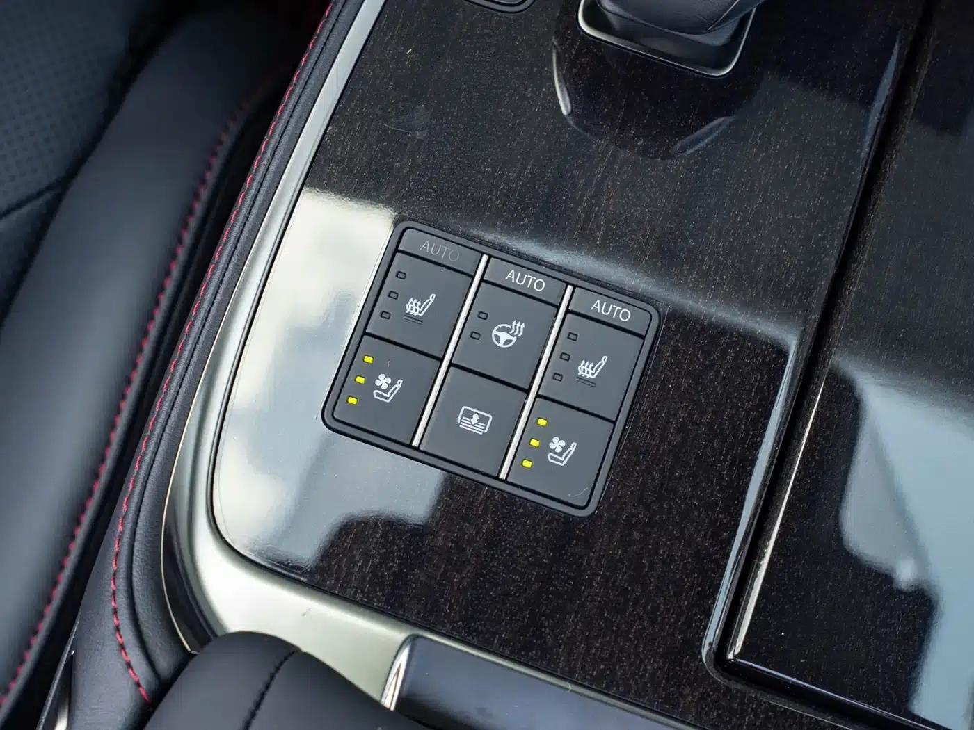 Lexus LS 2024 500h Executive Edition — миниатюра 20