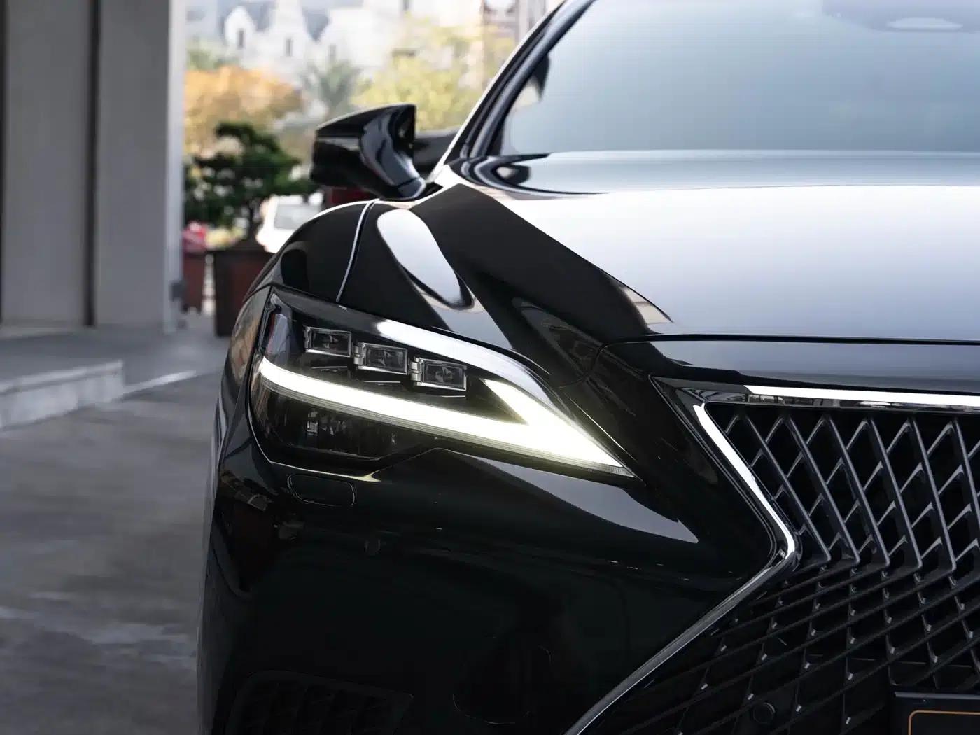 Lexus LS 2024 500h Executive Edition — миниатюра 6