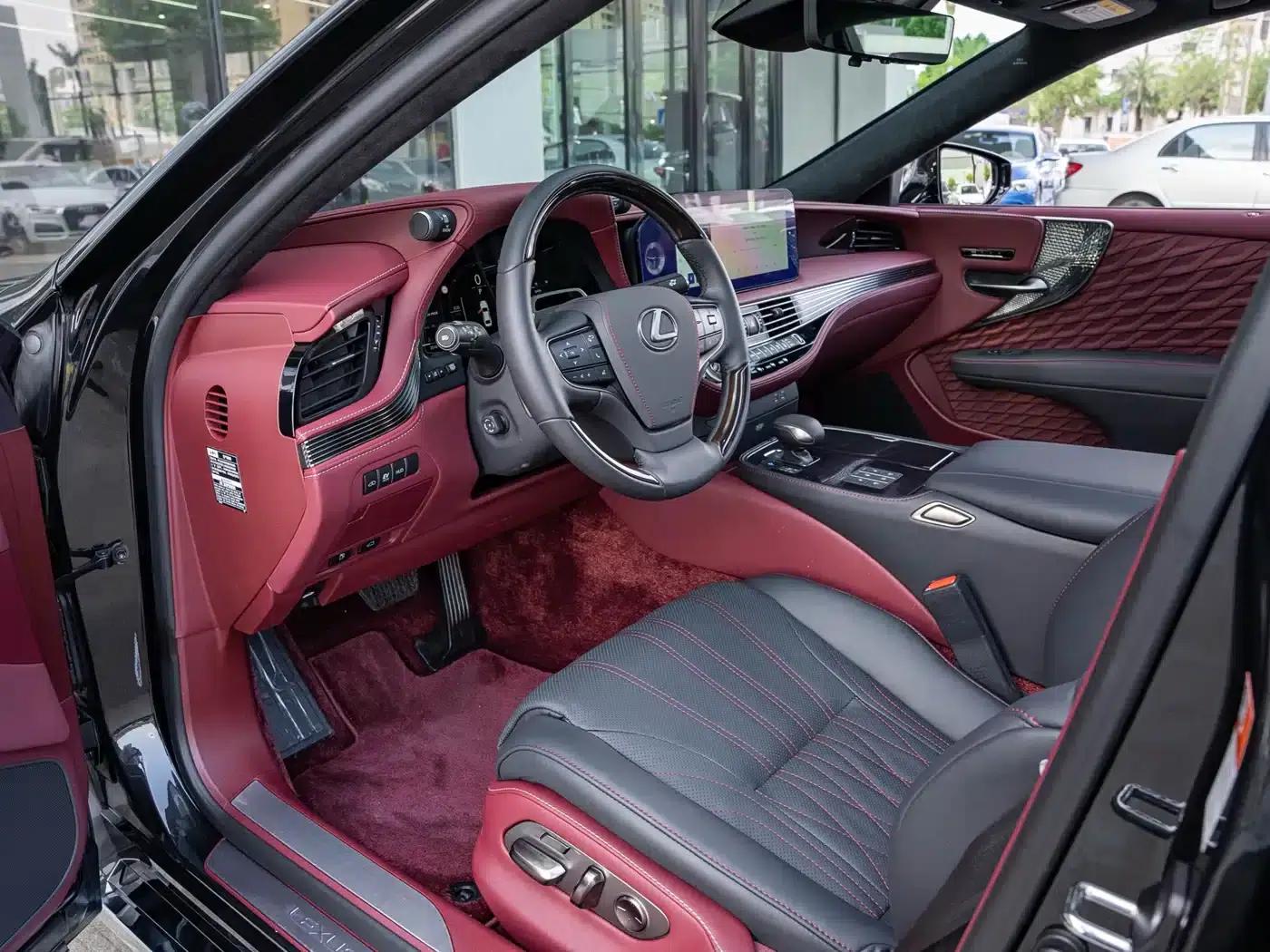 Lexus LS 2024 500h Executive Edition — миниатюра 9