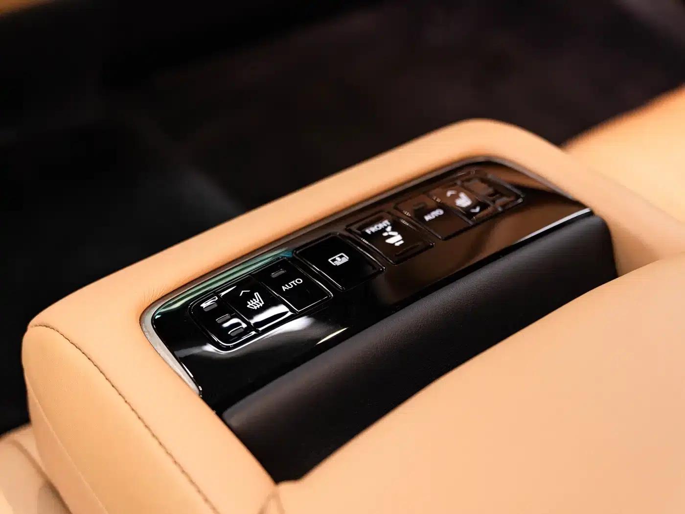Lexus LS 2021 500h Premium Edition — миниатюра 13