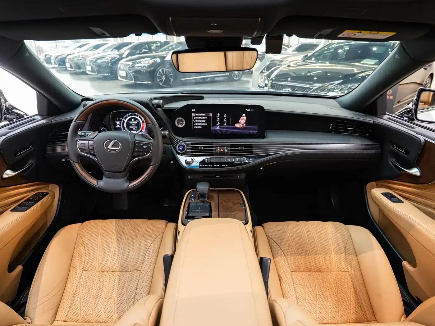 Lexus LS 2021 500h Premium Edition — миниатюра 14