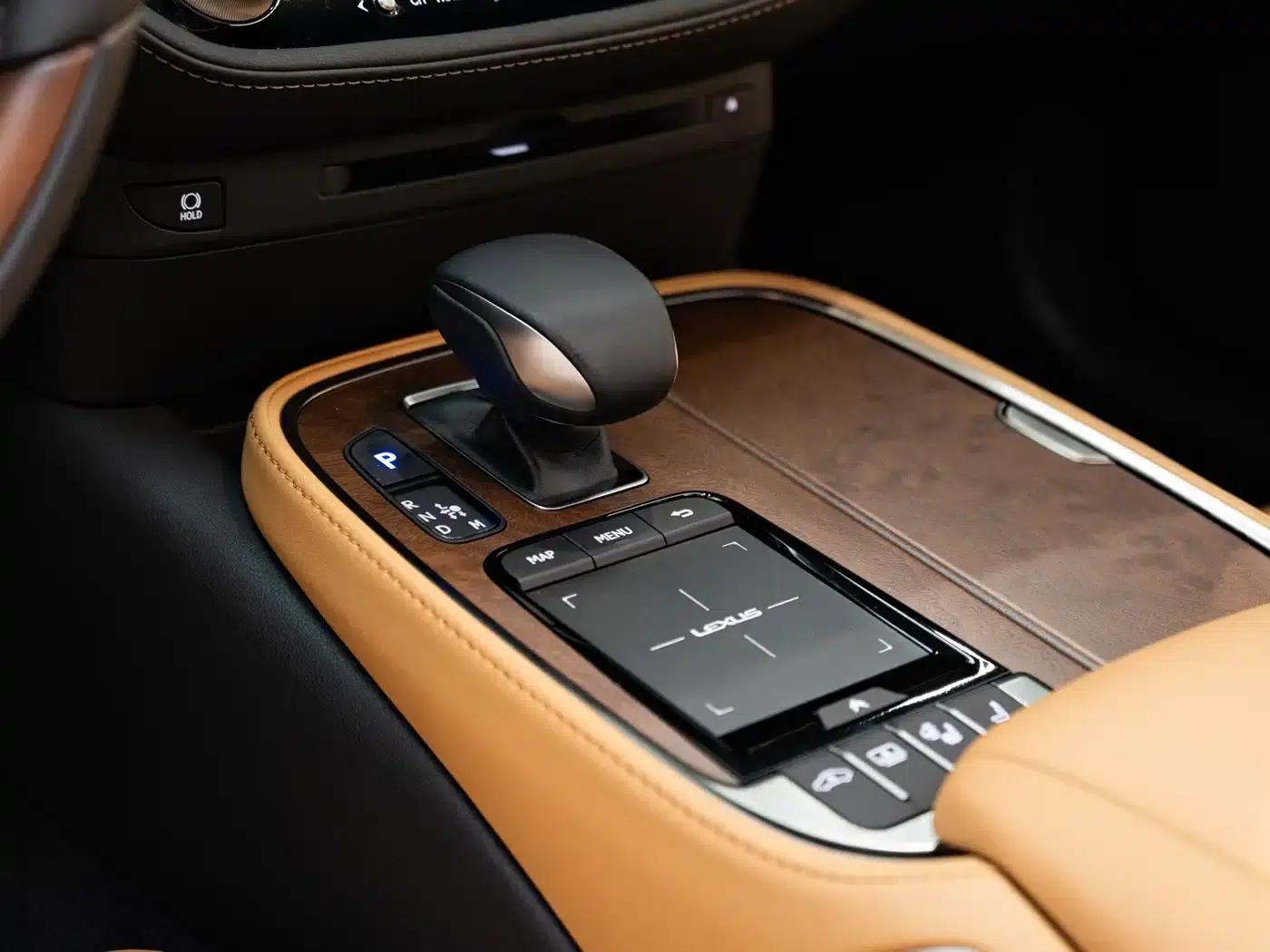 Lexus LS 2021 500h Premium Edition — миниатюра 16